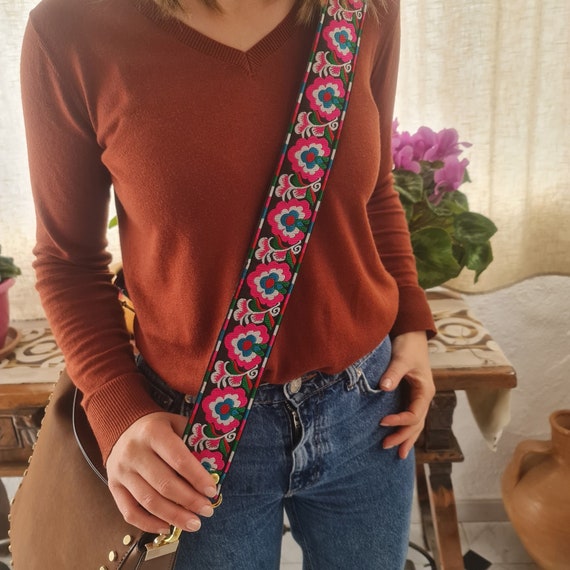 Green purse guitar strap with flowers based in Hippie guitar straps
