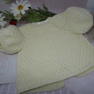 Knitband,pull for 3 months to 8 months, vintage layette year 1950/Knit bra, sweater for 3 at 8 months , vintage layette year 1950