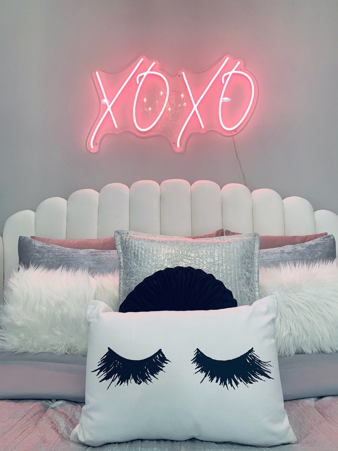 XOXO Custom LED Neon Sign Bedroom Light Neon Sign Dorm Room or