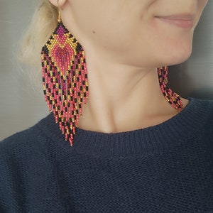 Black red beaded earrings gold earrings Long red bead earrings Seed bead earring Native style earring Beadwork earrings Fringe Dangle image 2