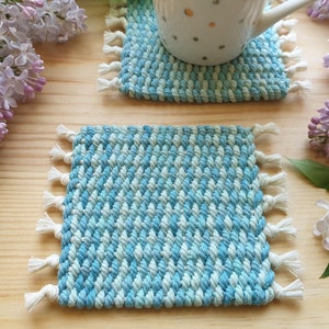 Set of two ocean blue handwoven coasters made of hand-dyed cotton cord. Mug coasters for table decoration. Nautical decor for dinning room. zdjęcie 9