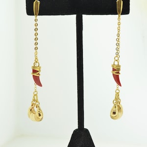 18K Yellow Gold And Coral Earrings
