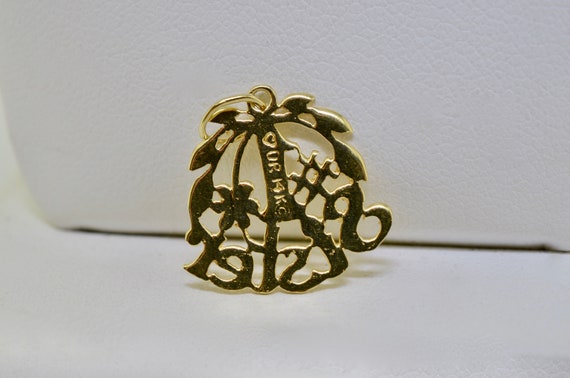 14k Yellow Gold Family "#1 Sister" Charm - image 2