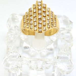 14k Gold And Diamond Ring. Size 6
