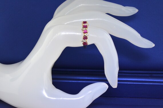 14k Diamond And Ruby Ring. Size 5.5 - image 7