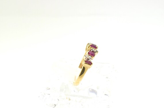 14k Diamond And Ruby Ring. Size 5.5 - image 4