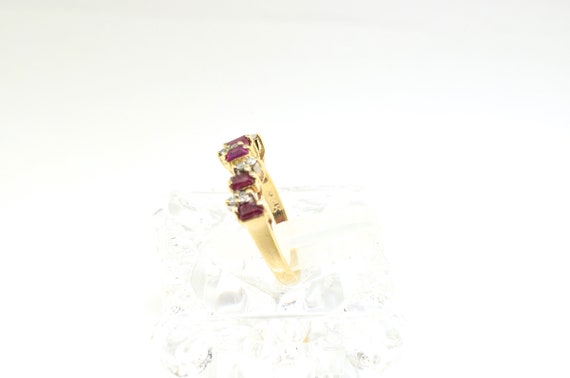 14k Diamond And Ruby Ring. Size 5.5 - image 2