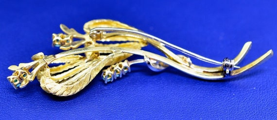 18k Gold, Turquoise, And Diamond Pin. - image 3