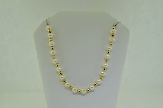 14K Yellow Gold Pearl Necklace - image 2