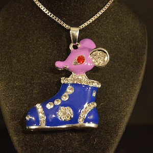 PENDANT NECKLACE  MOUSE in a Shoe  Fashion Jewelry  New!   Very cute, blue and silver shoe with lavender mouse