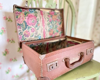 valise vintage/ étui doublé de papier vintage/ petite valise vintage/ accessoire photo valise vintage/ camion valise vintage/ déco vintage