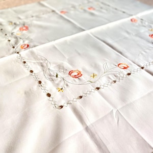 Vintage tablecloth/embroidered flowers tablecloth/square tablecloth/vintage decor/vintage embroidery/French vintage