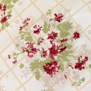 Vintage Floral Fabric Cushion: Decorative Throw Pillow (38 x 32 cms)