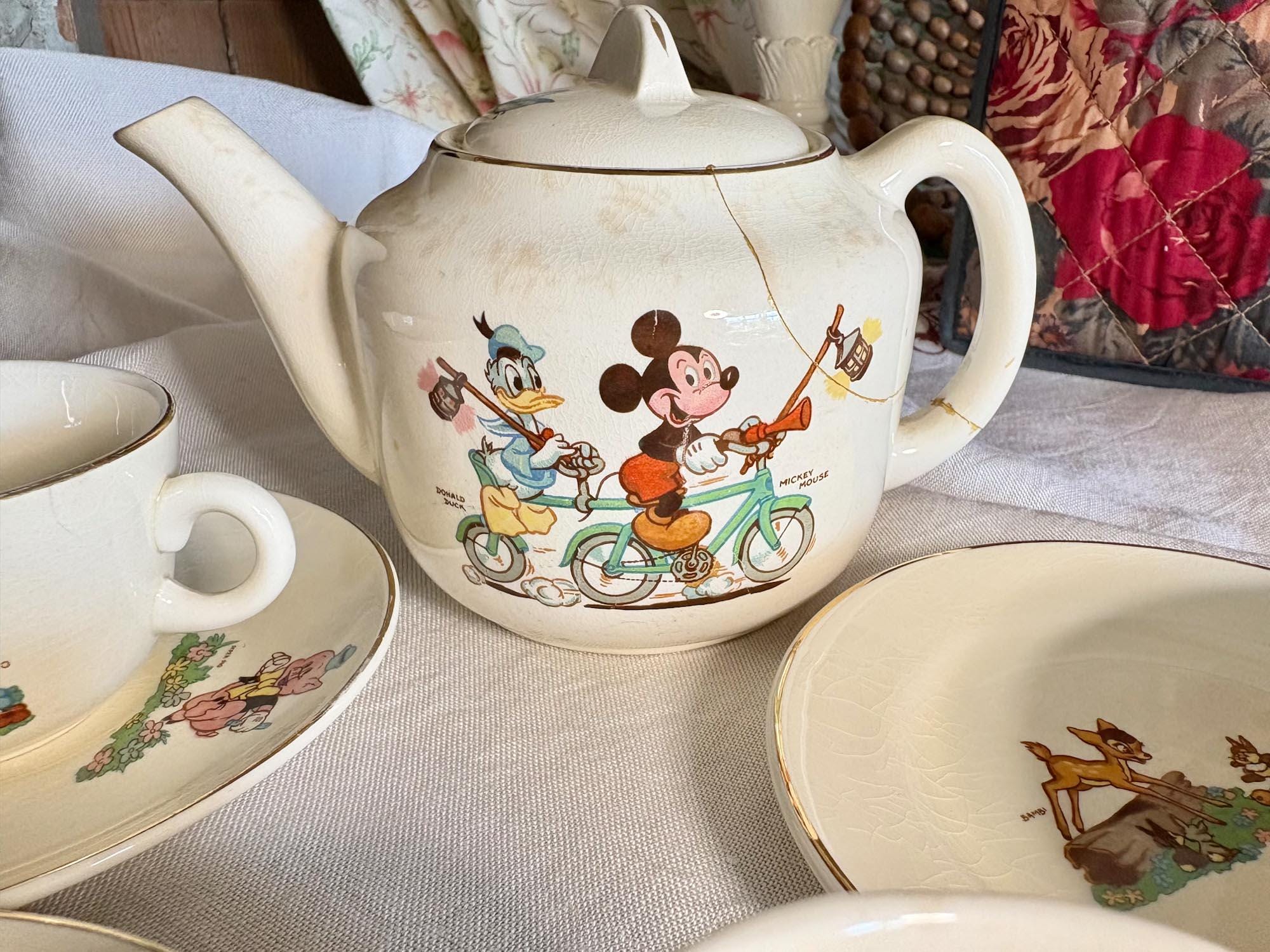 Vintage Childs Tea Set/vintage Disney Tea Set/tea Cups/trios /tea