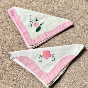 Vintage Embroidered Floral Appliqué Napkins - Set of 2