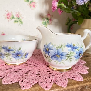 Vintage Krug und Schüssel/blaue Blume Porzellan Krug/Krug/Zucker Schüssel/Vintage Dekor/Vintage Porzellan