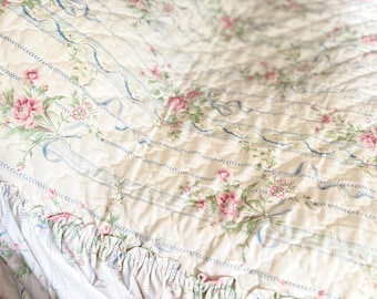 Vintage double Floral Quilt Bed Cover –  Bedding, Cross-Stitched pink Roses