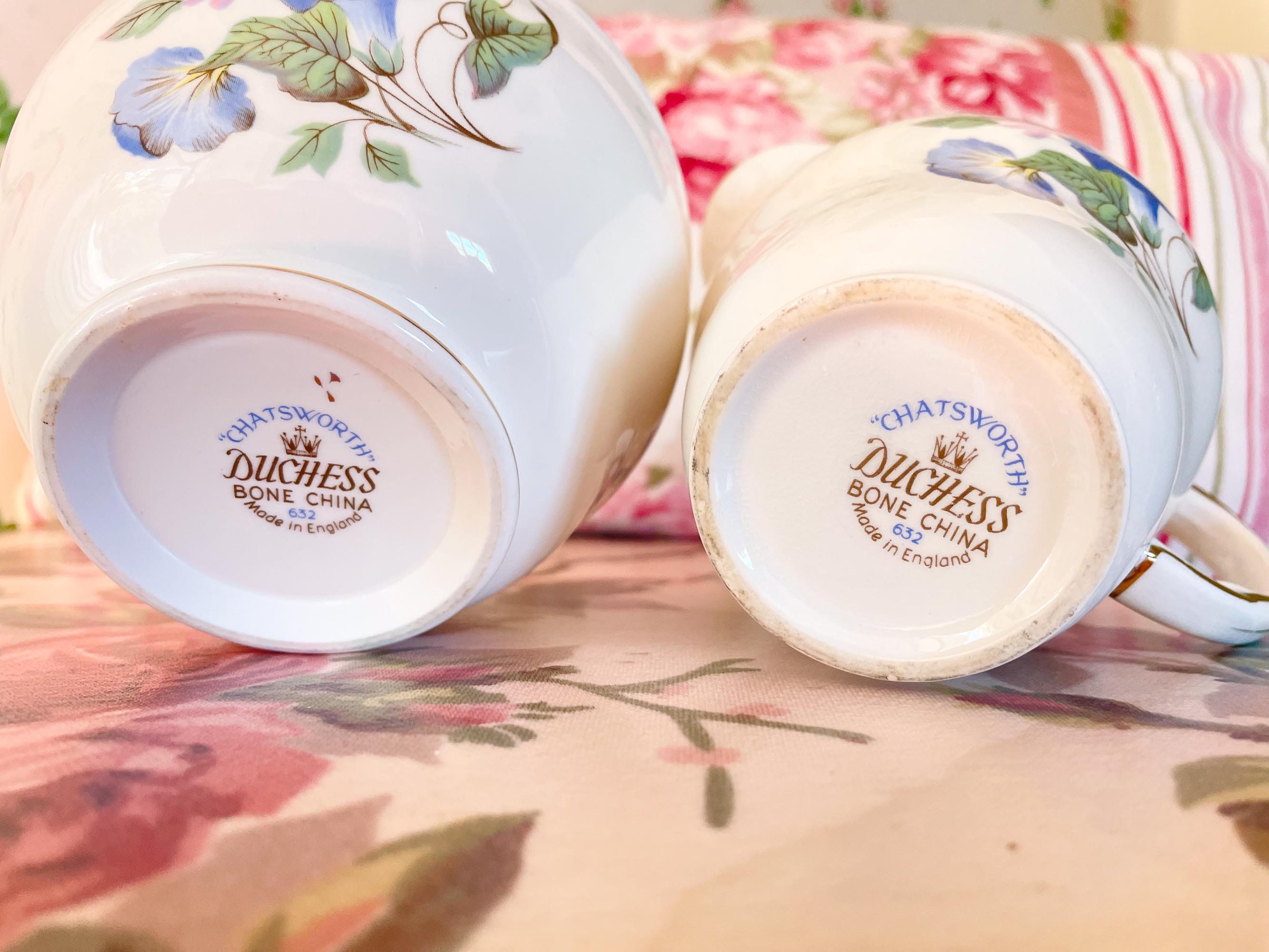 ヴィンテージの陶器製水差しとシュガーボウルのセット：ピンクの花柄