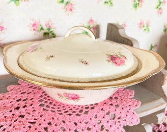 plat de service vintage/plat avec couvercle/sounière/ porcelaine vintage/cookie vintage/décor vintage/cadeau fête des mères