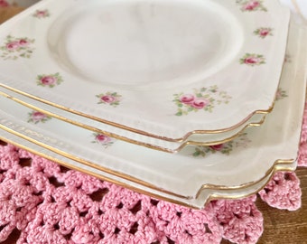 Set of side plates/cake plates/ serving plates /wedding china /tea plates/ vintage plates/pink flower plates