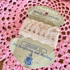 Vintage lace/lengths of lace/white lace/cream lace /lace bolts/French lace/vintage decor/ vintage haberdashery/lace scraps/ time worn