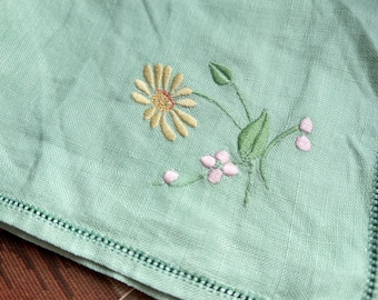ヴィンテージ刺繍の花柄テーブルクロス：フレンチスクエアリネン