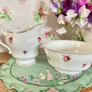 Vintage jug and bowl set/vintage bowl/pink flower china jug/china jug/sugar bowl/vintage decor/vintage china