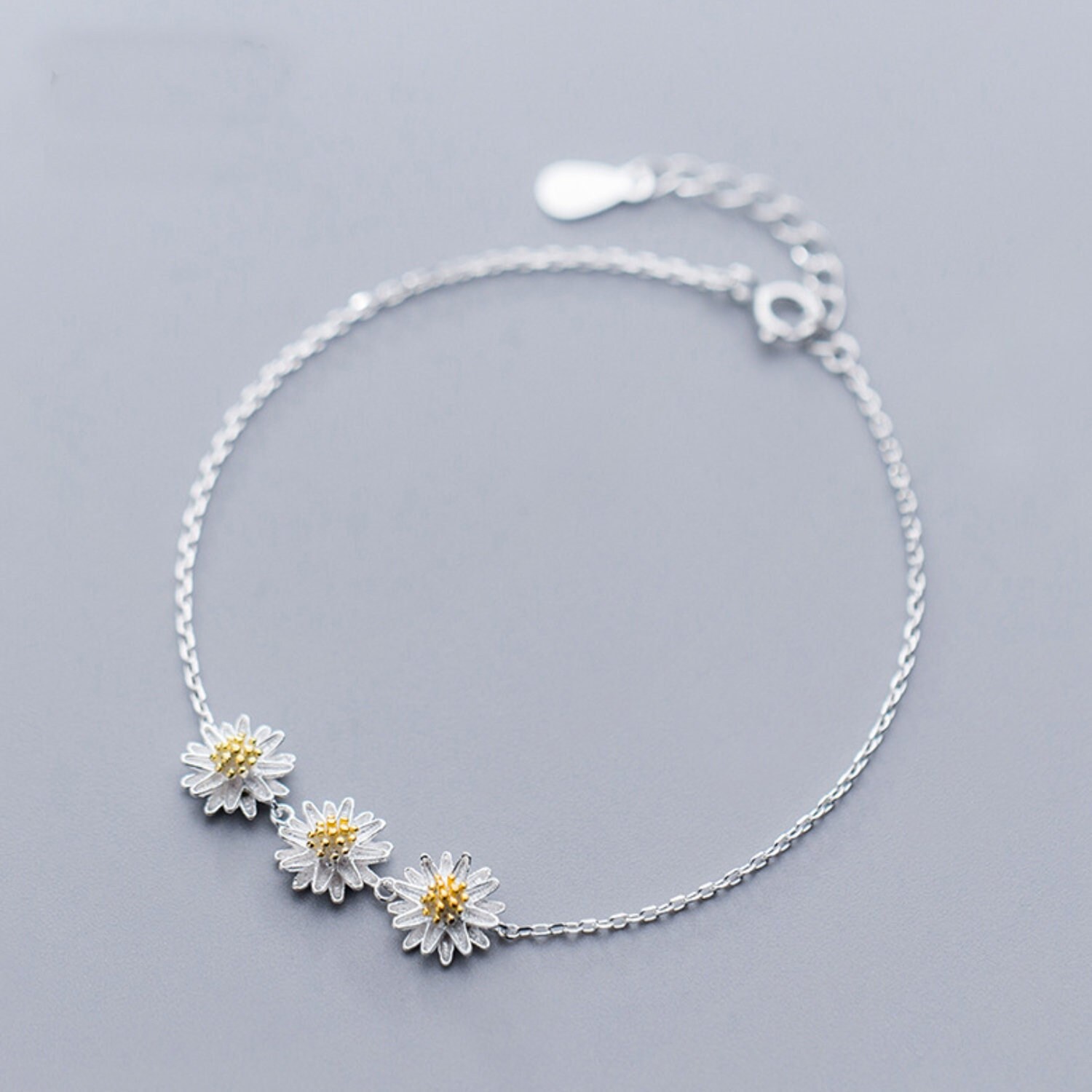 Daisy chain nomination best sale bracelet