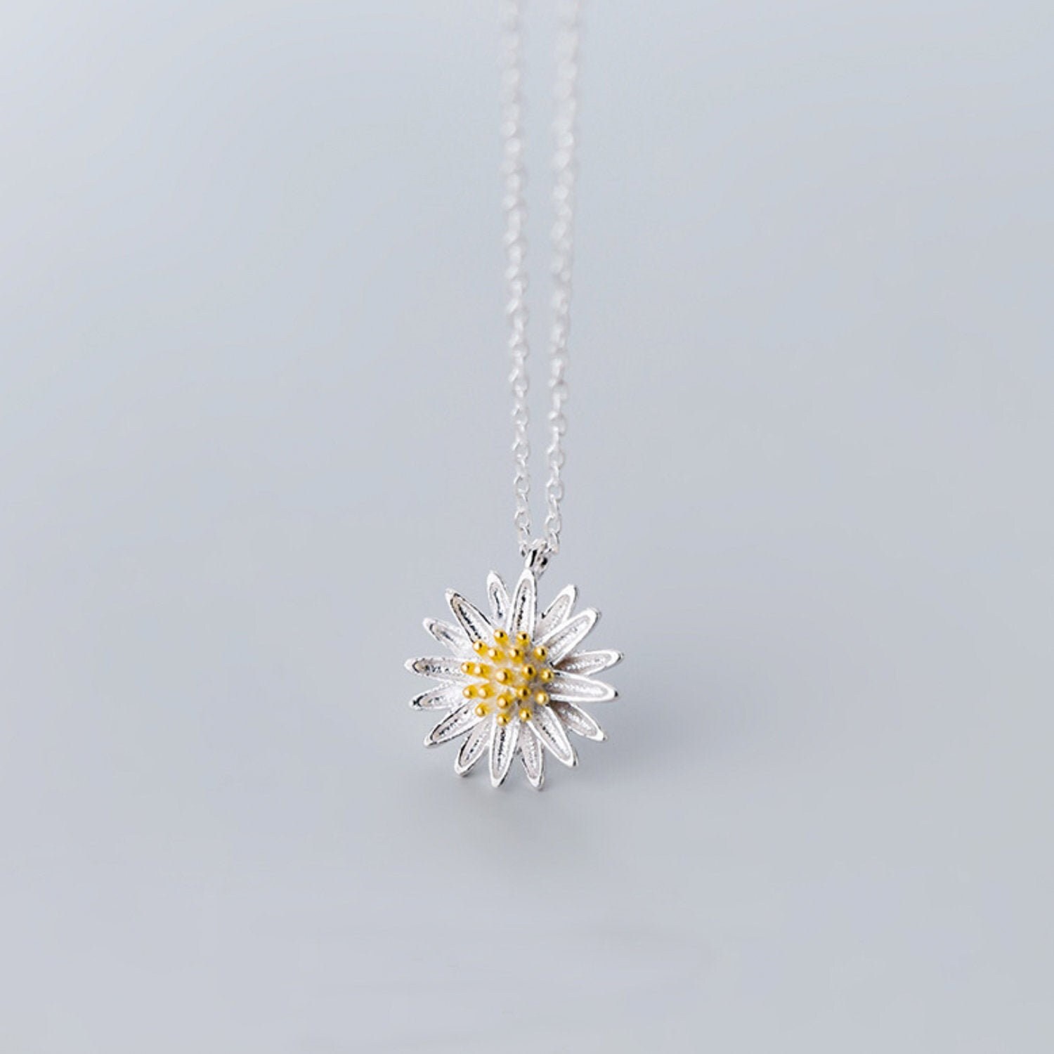 Silver Daisy Necklace Sterling Silver 