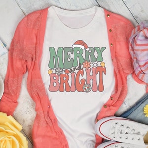 Womens Kerst Shirt, Retro Kerstmis TShirt, Vrolijk en Helder, Golvend Kerst Shirt voor Vrouwen, Kerstmis Vrouwen, Merry Christmas Tshirt