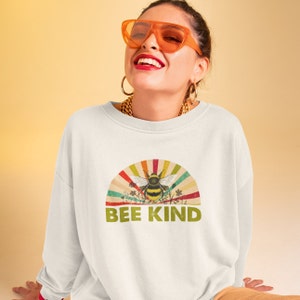 Bee Kind Sweatshirt, Be Kind Shirt, Retro Bee Sweatshirt, Vintage Bee Shirt, Beekeeper Shirt, Bee Lover Gift