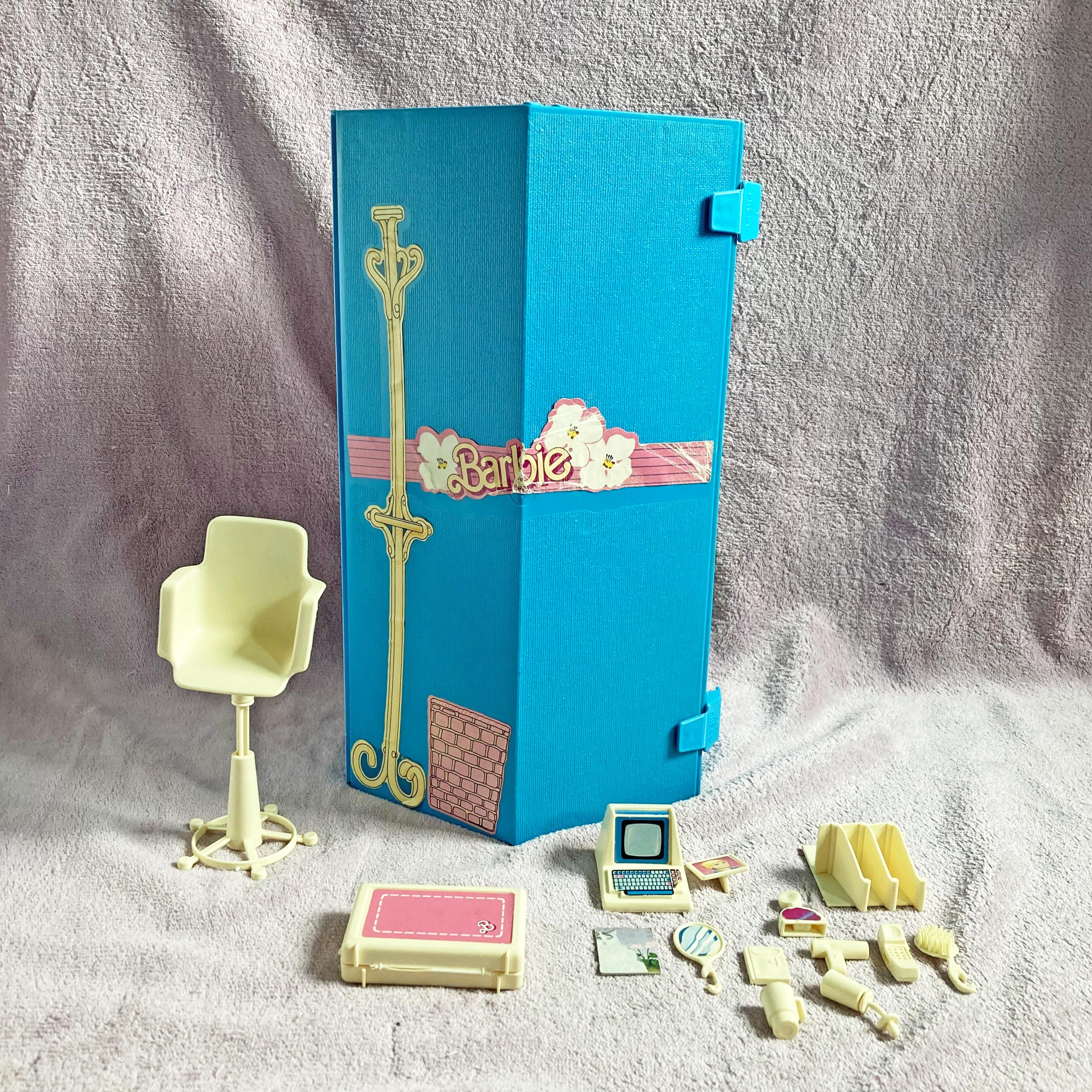 1980s Barbie Case UK