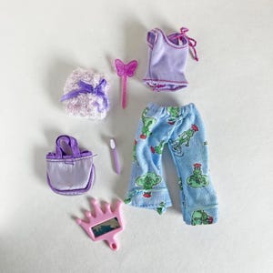 Bratz Slumber Party Yasmin PJs & Accessories 2003, Vintage MGA, Brown/Black Hair, Vintage Bratz Doll, 10in Fashion Doll