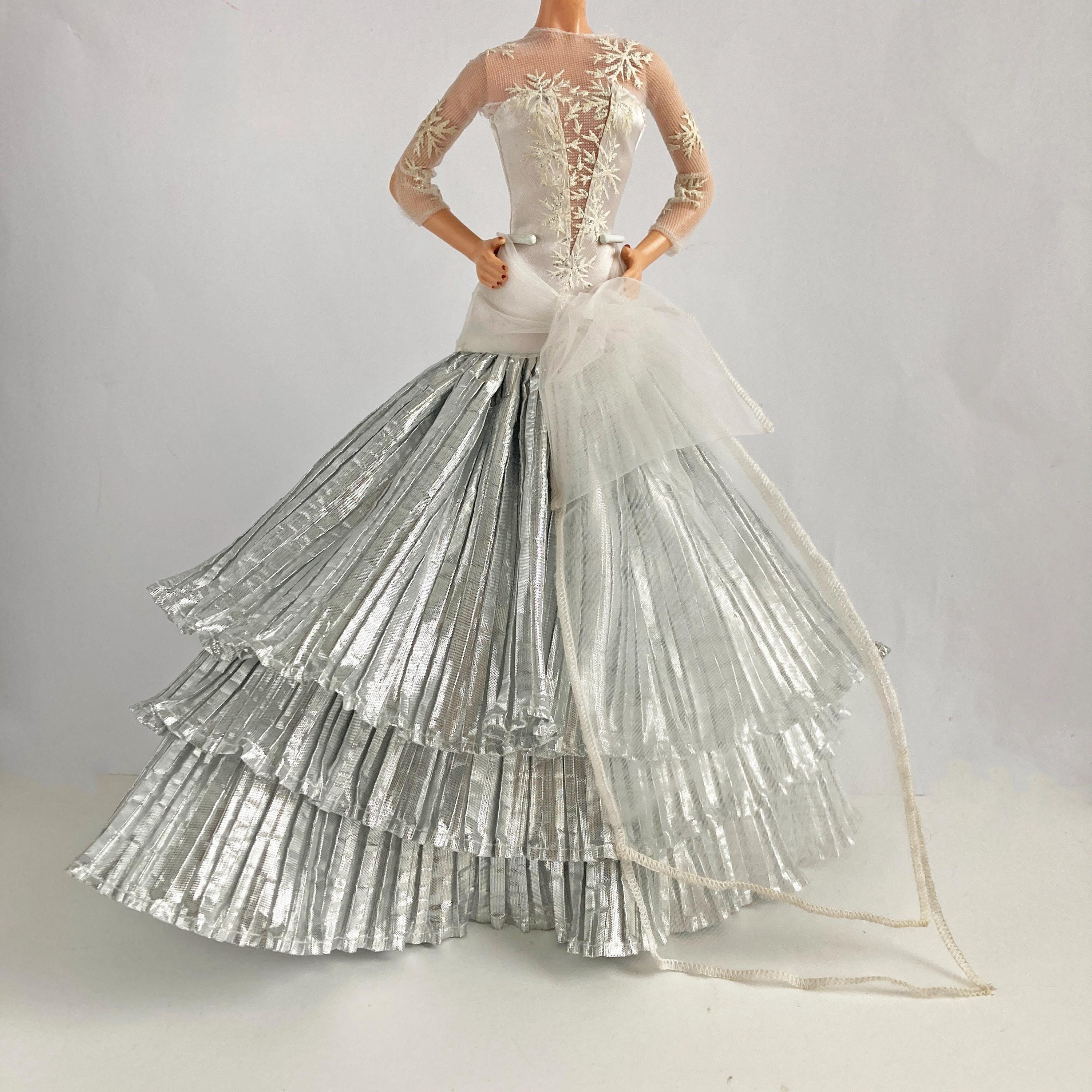 Holiday Barbie Collector Dress: Silver Snowflake Detail Gown