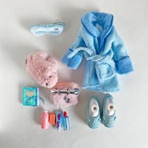 Bratz Slumber Party Cloe Robe & Accessories 2003, Vintage MGA, Brown/Black Hair, Vintage Bratz Doll, 10in Fashion Doll