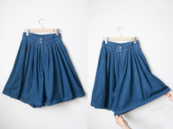 denim pleated shorts