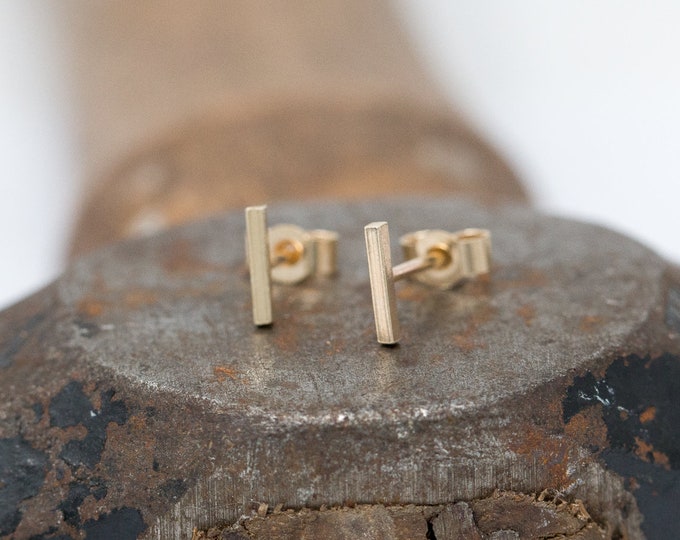 Solid 9ct Gold Square Bar Stud Earrings|9ct Gold Staple Earrings|9ct Gold Stick Studs|Gold Bar Earrings|Gold Stick Earrings|Gift for Her