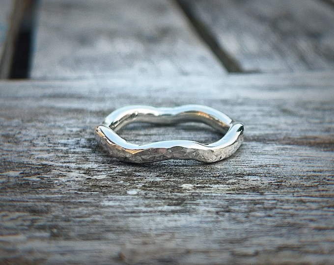 2.5mm Thick Handmade Sterling Silver Wavy Ring, Sterling Silver Hammered Ring, Curved Ring, Embossed Ring, Stacking Ring, Gift for Her