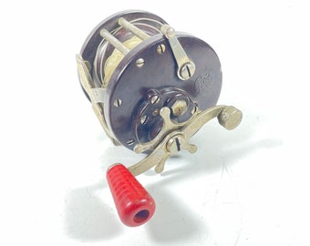 Pen No. 85 Vintage Saltwater Fishing Reel with Bakelite