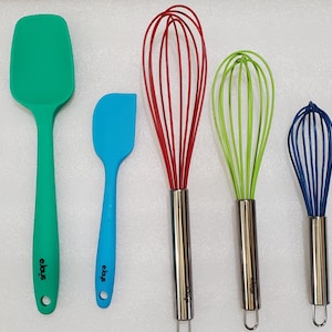 Smirly Silicone Kitchen Utensils Set with Holder: Silicone Cooking Utensils  Set for Nonstick Cookwar…See more Smirly Silicone Kitchen Utensils Set