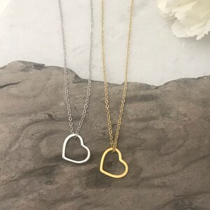 Minimalist Heart Necklace - Floating Heart Pendant - Valentines Day and Mothers Day Gifts - Gift for Girlfriend - Gift for Her immagine 6