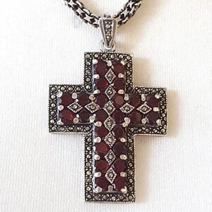 Groß Sterling SILBER 925, GRANATE & MARKASITEN Kreuz Anhänger, Art Deco Stil