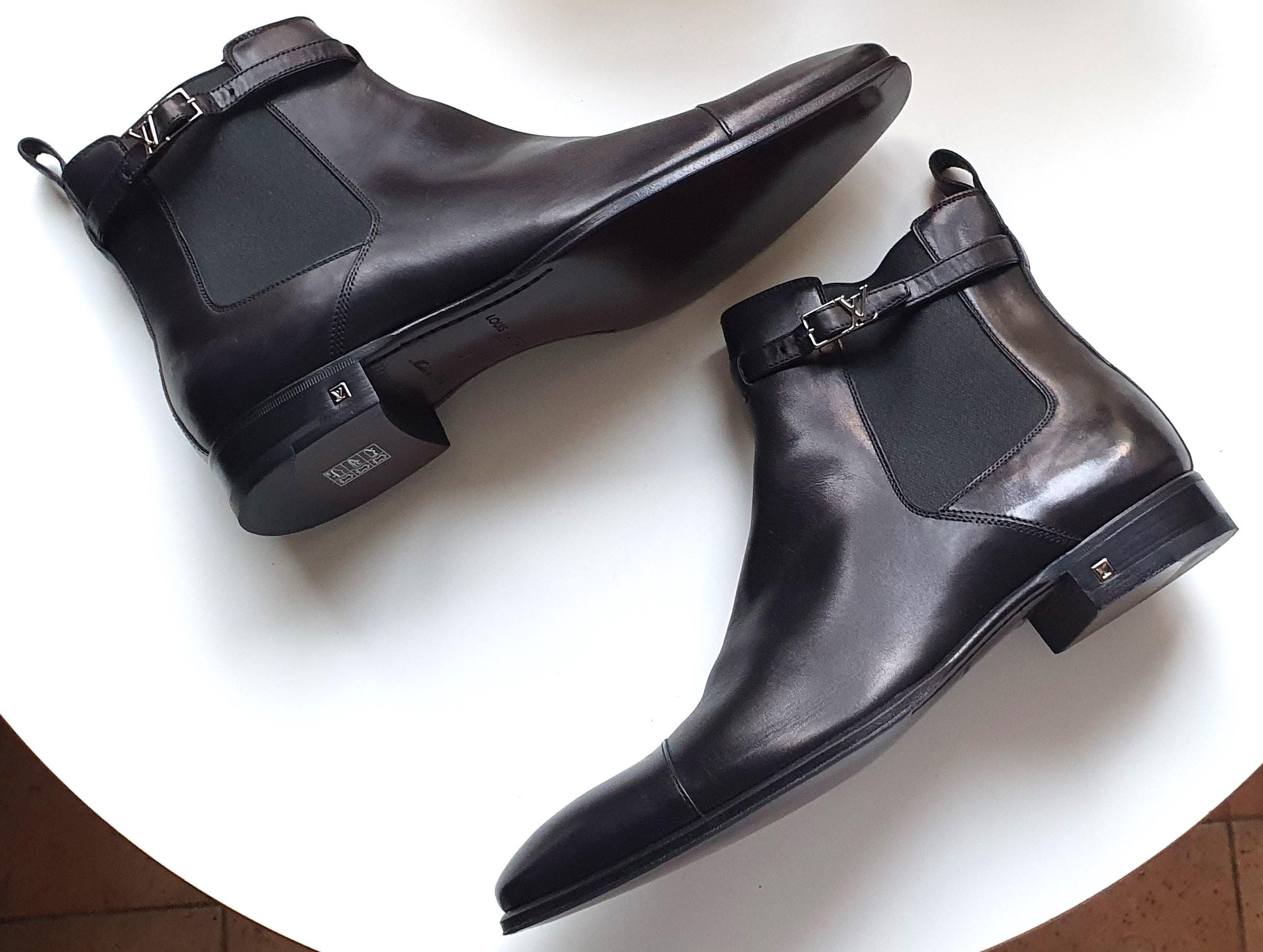 Louis Vuitton Black Men\'s Chelsea Brogue Boots vintage Louis Vuitton Black Leather Formal Ankle Zipped Chelsea  main image 3