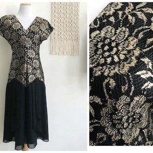 vintage BLACK & GOLD DRESS || Size 11-12 || The House of Nu-Mode, Toronto, Canada || Party New Years Eve || V-Neck with Shoulder Pads