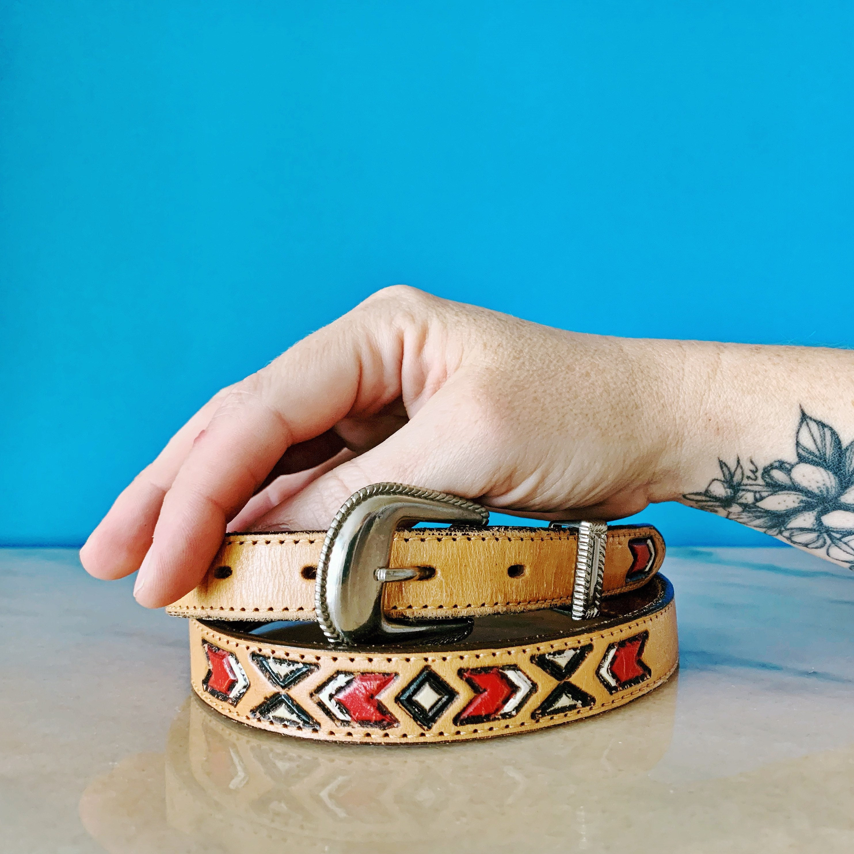 VTG 80s/90s Southwest Geometric Woven Leather Belt Heavy Brass Hardware Vintage 80s or 90s Brown Leather Braided Belt With Brass  main image 4