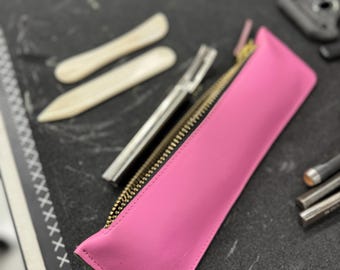 コノリーレザーペンケース、メイクアップバッグ、クラッチバッグ、財布
