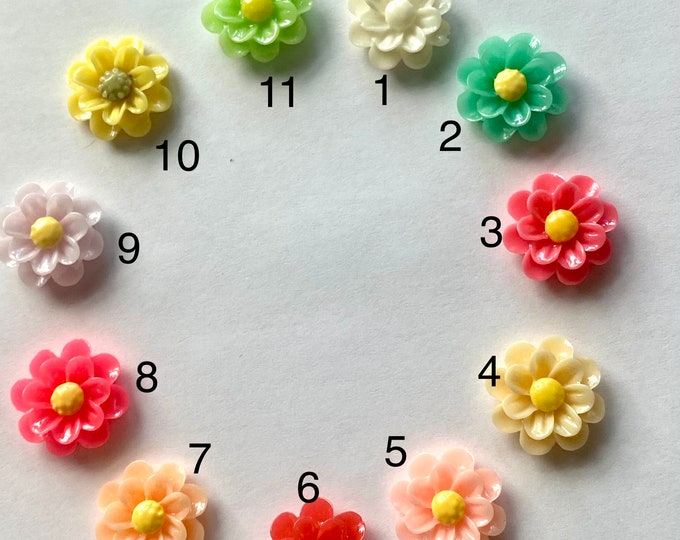 18x6mm Resin Flower Cabochon,  Mixed Color Flower DIY Jewelry Findings.