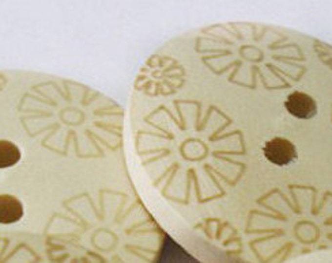 20mm Flower Buttons Begie with 2-Hole Wooden Buttons, DIY Craft Supplies Findings.