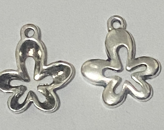 17mm Flower Pendant Antique Silver DIY Jewelry Findings.