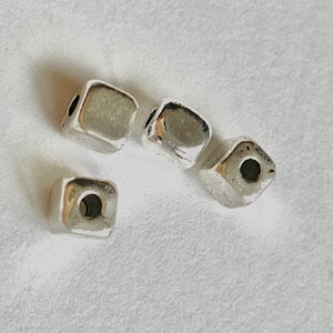 4mm Cube Spacer beads Hole: 1.5mm Antique Silver DIY Jewelry Making Supplies  Findings.